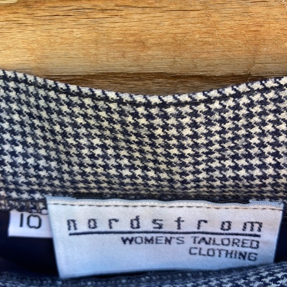 Nordstrom vintage pleated skirt - Picture 2 of 9